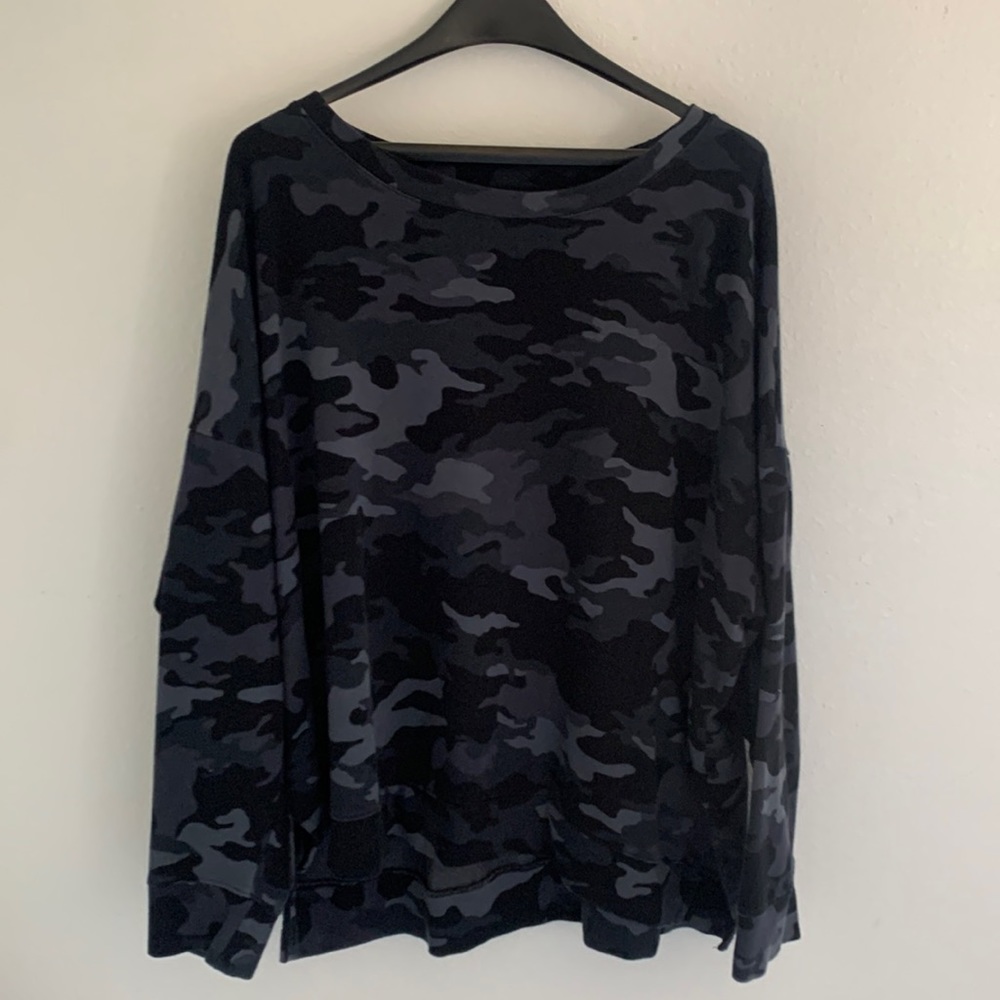 Terra & Sky Black Gray Camouflage Sweatshirt Size 2X EUC